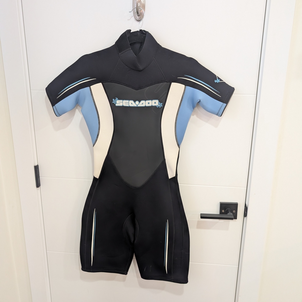 Sea-Doo Short Sleeve/Short Leg Wetsuit Women’s Size 7/8 (Medium)